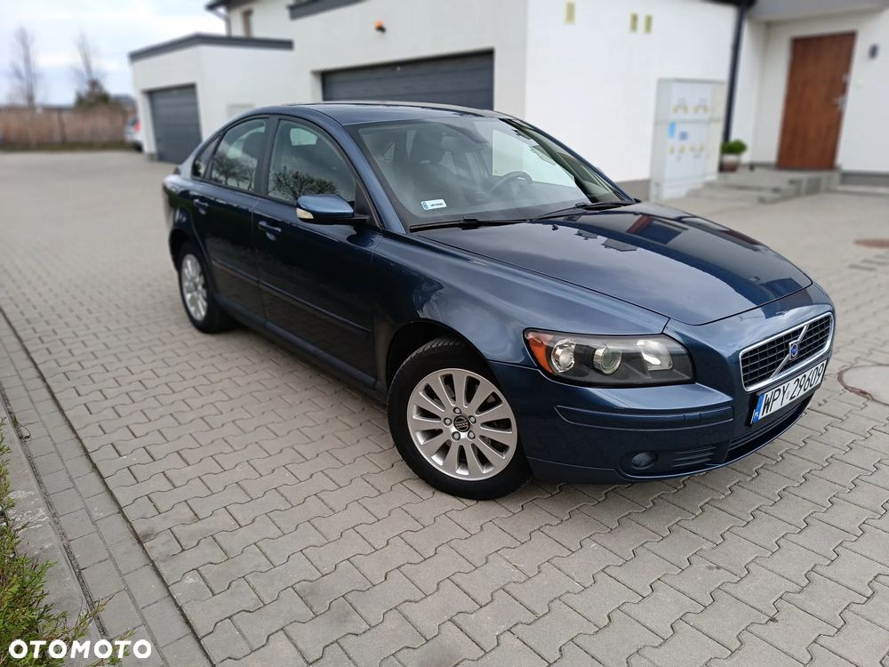 Volvo S40 2.0D DPF Momentum - 1