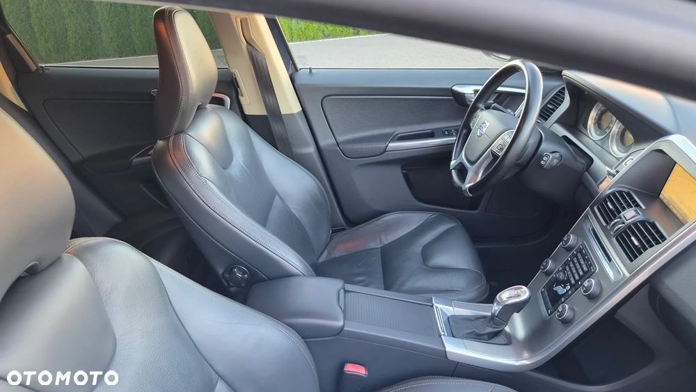 Volvo XC 60 D4 Geartronic Momentum - 14