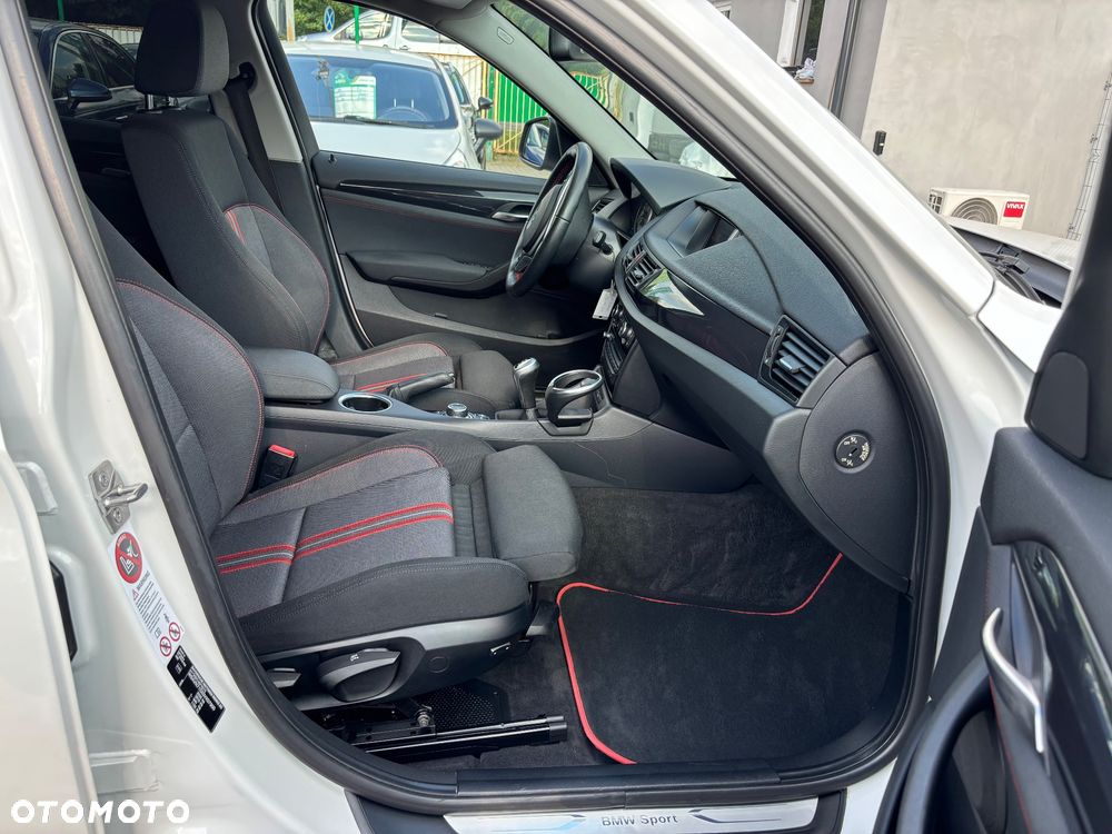 BMW X1 sDrive18d Sport Line - 24