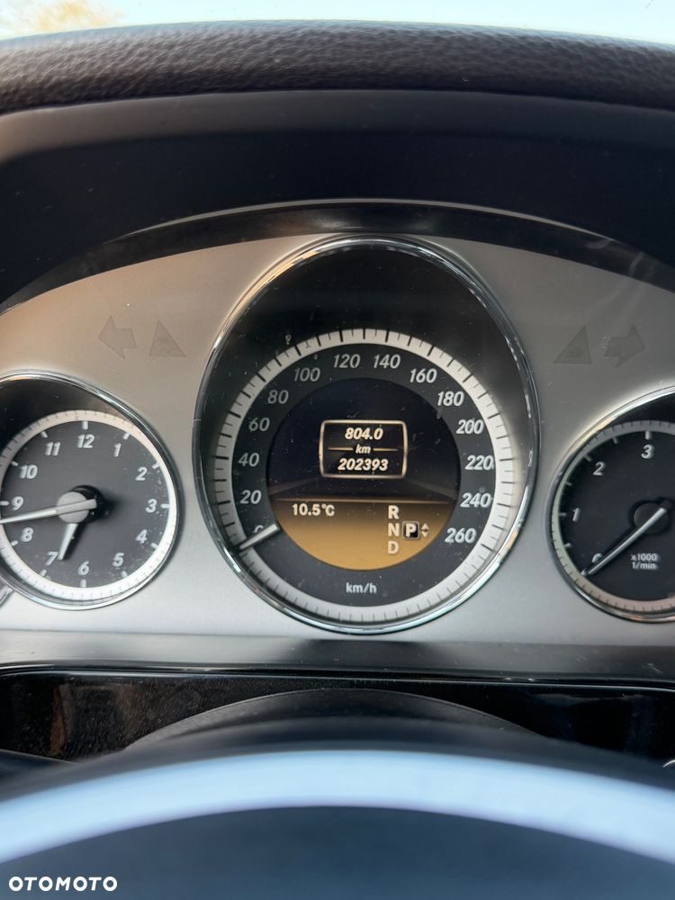 Mercedes-Benz Klasa E 220 BlueTEC 4-Matic Avantgarde - 9