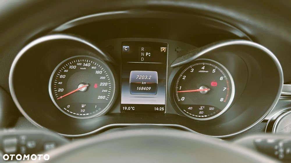 Mercedes-Benz Klasa C 200 4-Matic 9G-TRONIC - 13