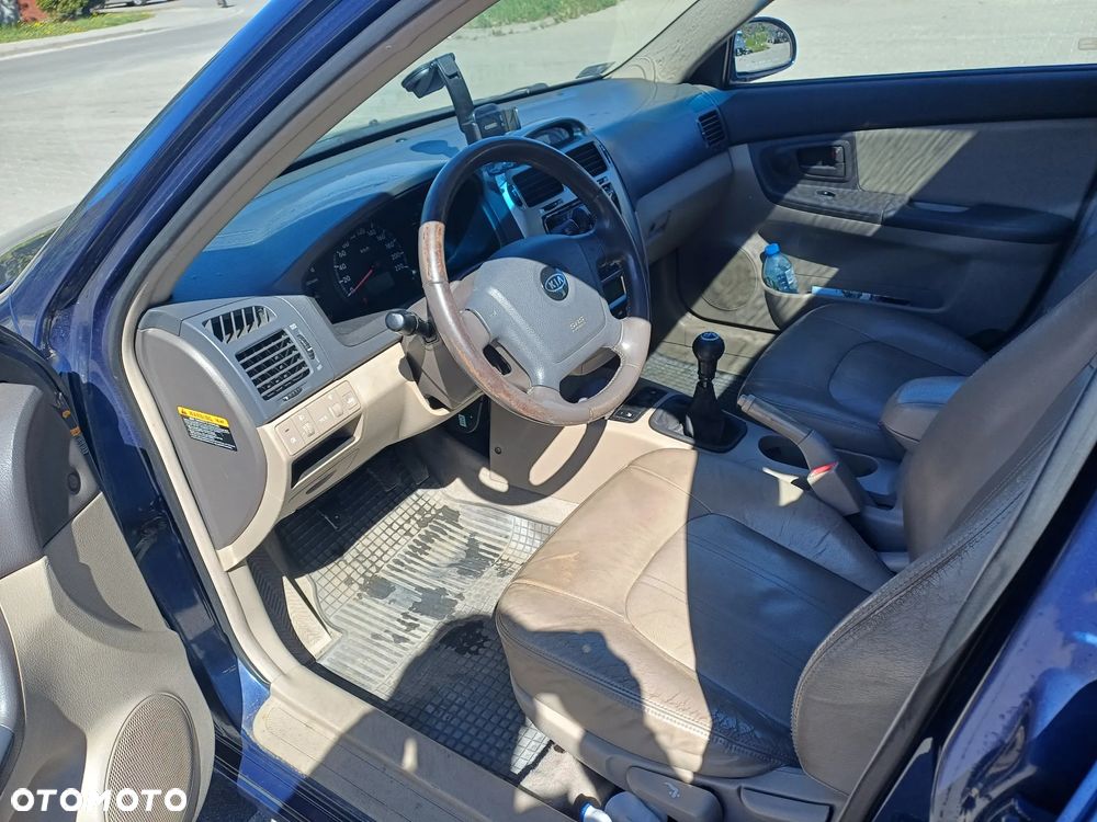 Kia Cerato - 8