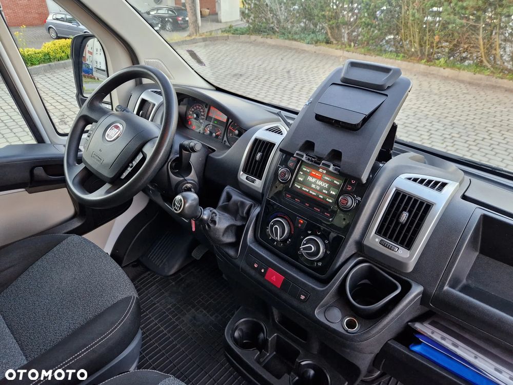 Fiat Ducato Kamper Van 2X Akumulator Webasto Łóżko - 20