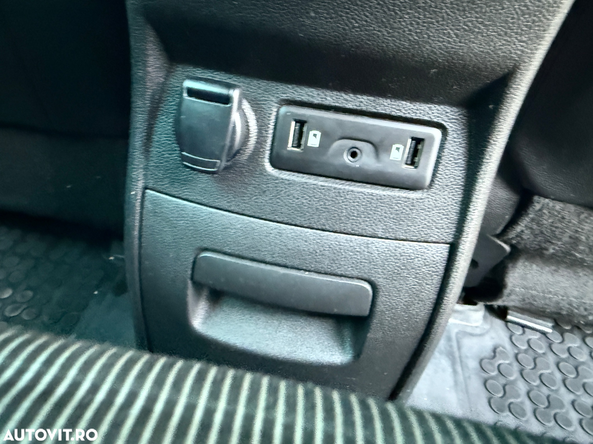 Renault Scenic BLUE dCi 120 EDC BOSE EDITION - 24