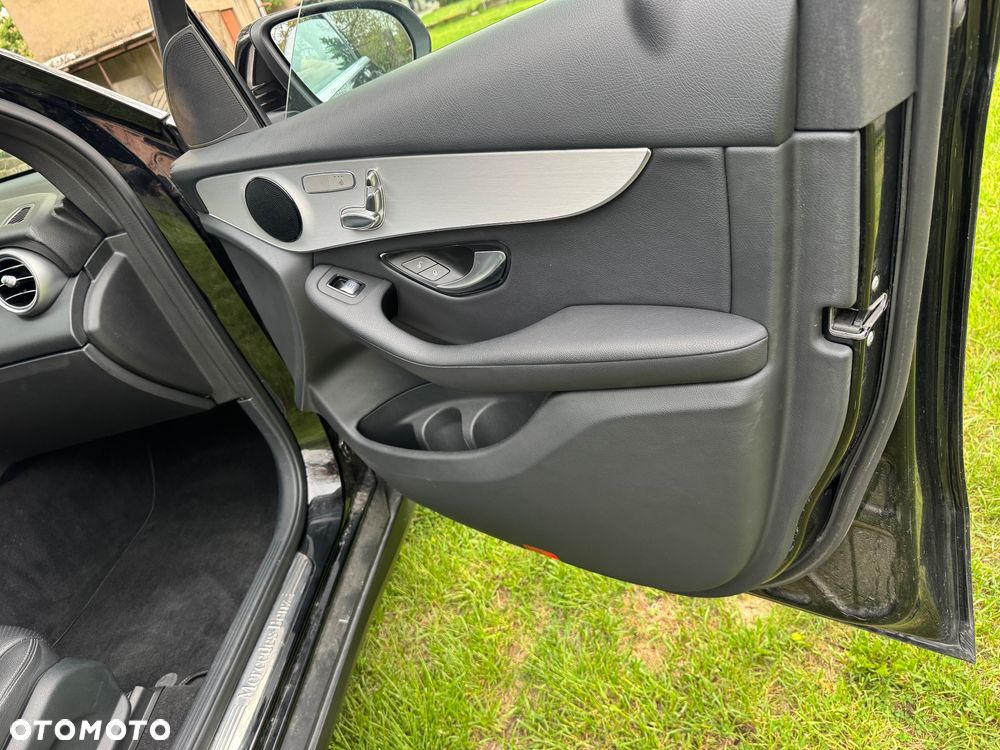 Mercedes-Benz GLC 300 4Matic 9G-TRONIC Exclusive - 19