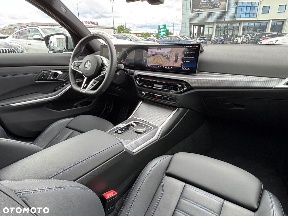 BMW Seria 3 330i xDrive M Sport sport - 31