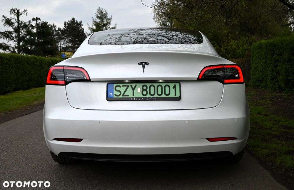Tesla Model 3 - 21
