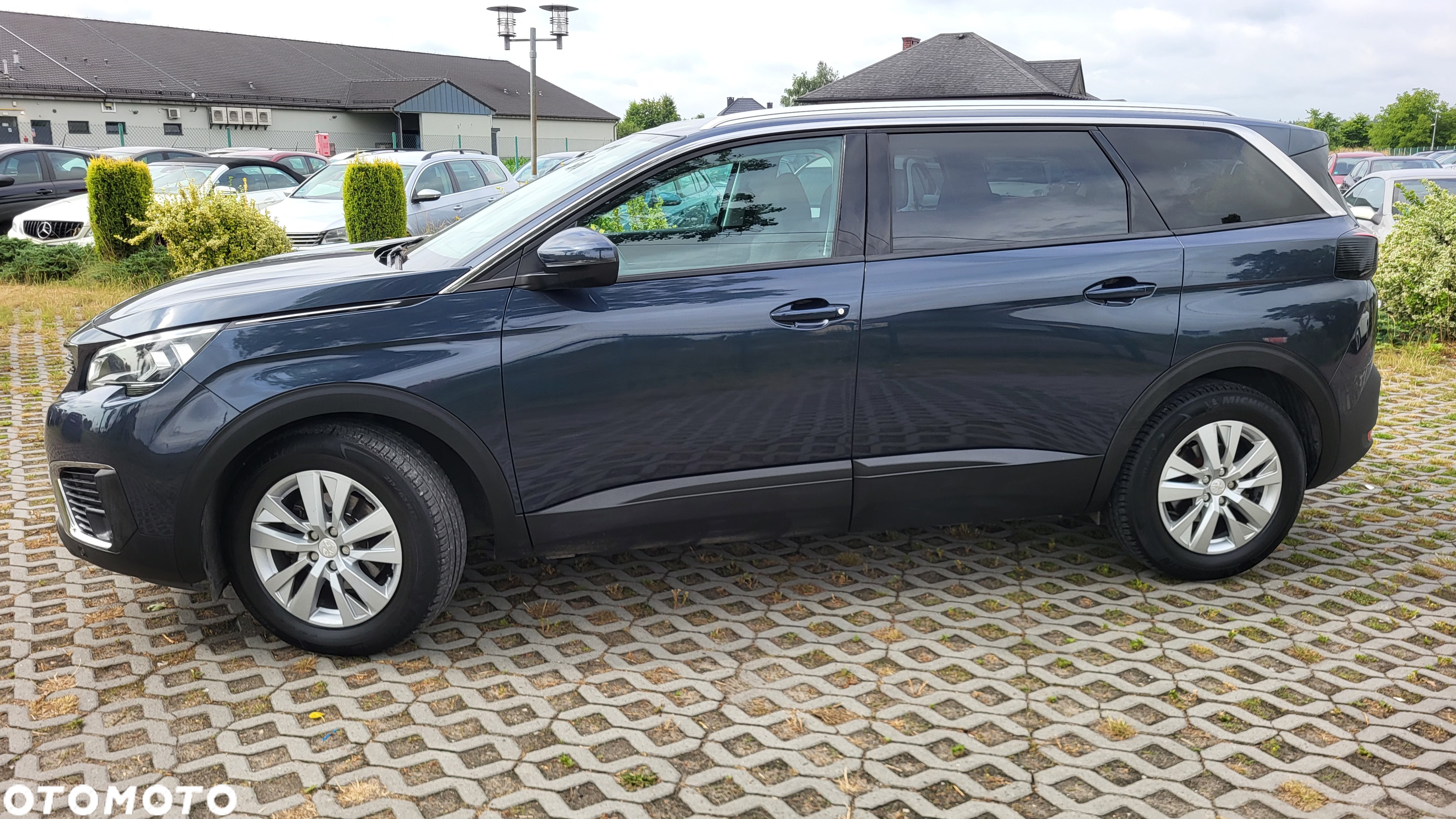 Peugeot 5008 BlueHDI 120 EAT6 Active - 25