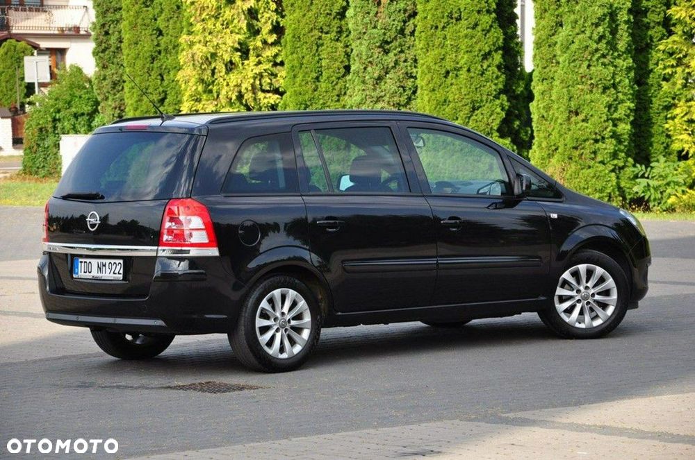 Opel Zafira 1.8 Cosmo - 16