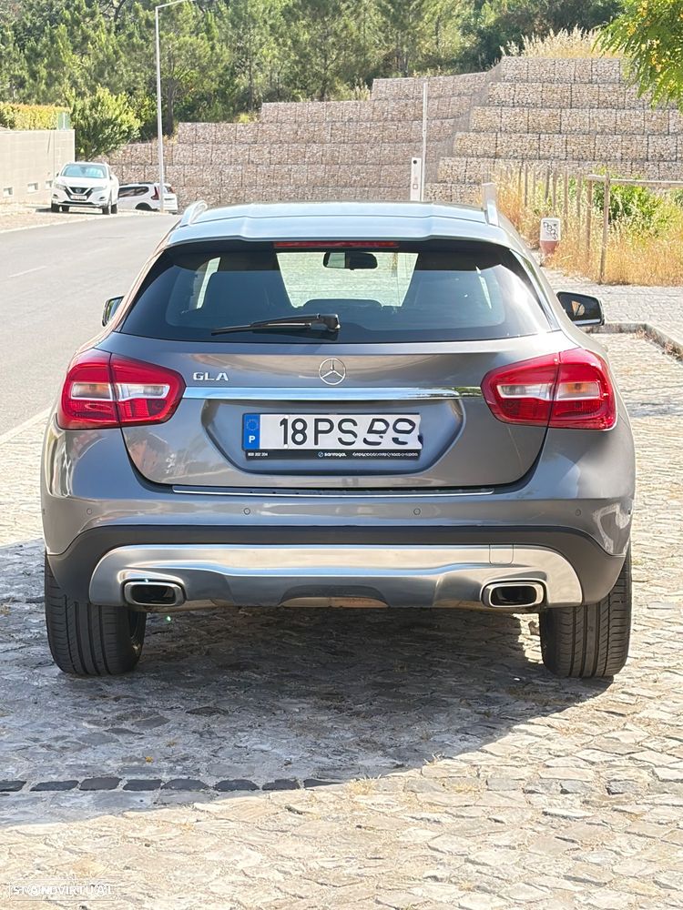 Mercedes-Benz GLA 180 CDI Urban - 12