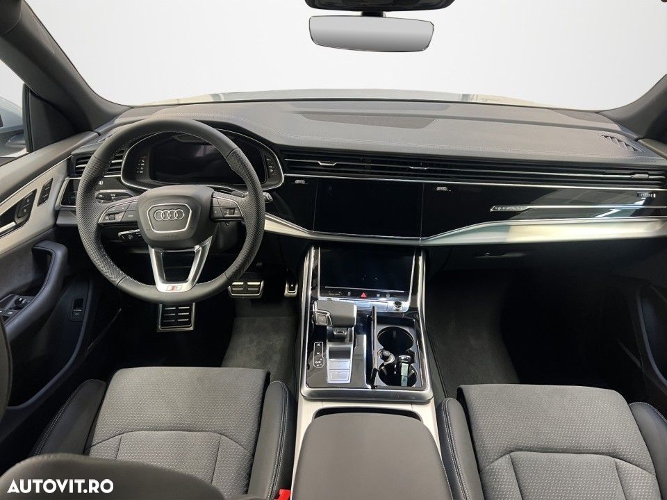 Audi Q8 - 12