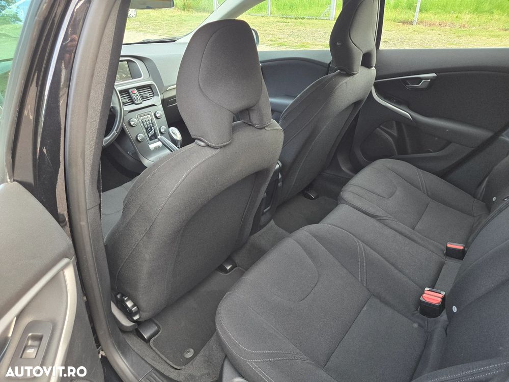 Volvo V40 D2 Kinetic - 11