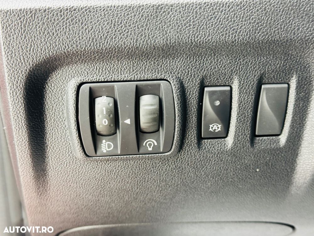Renault Captur TCe Energy Xmod - 13