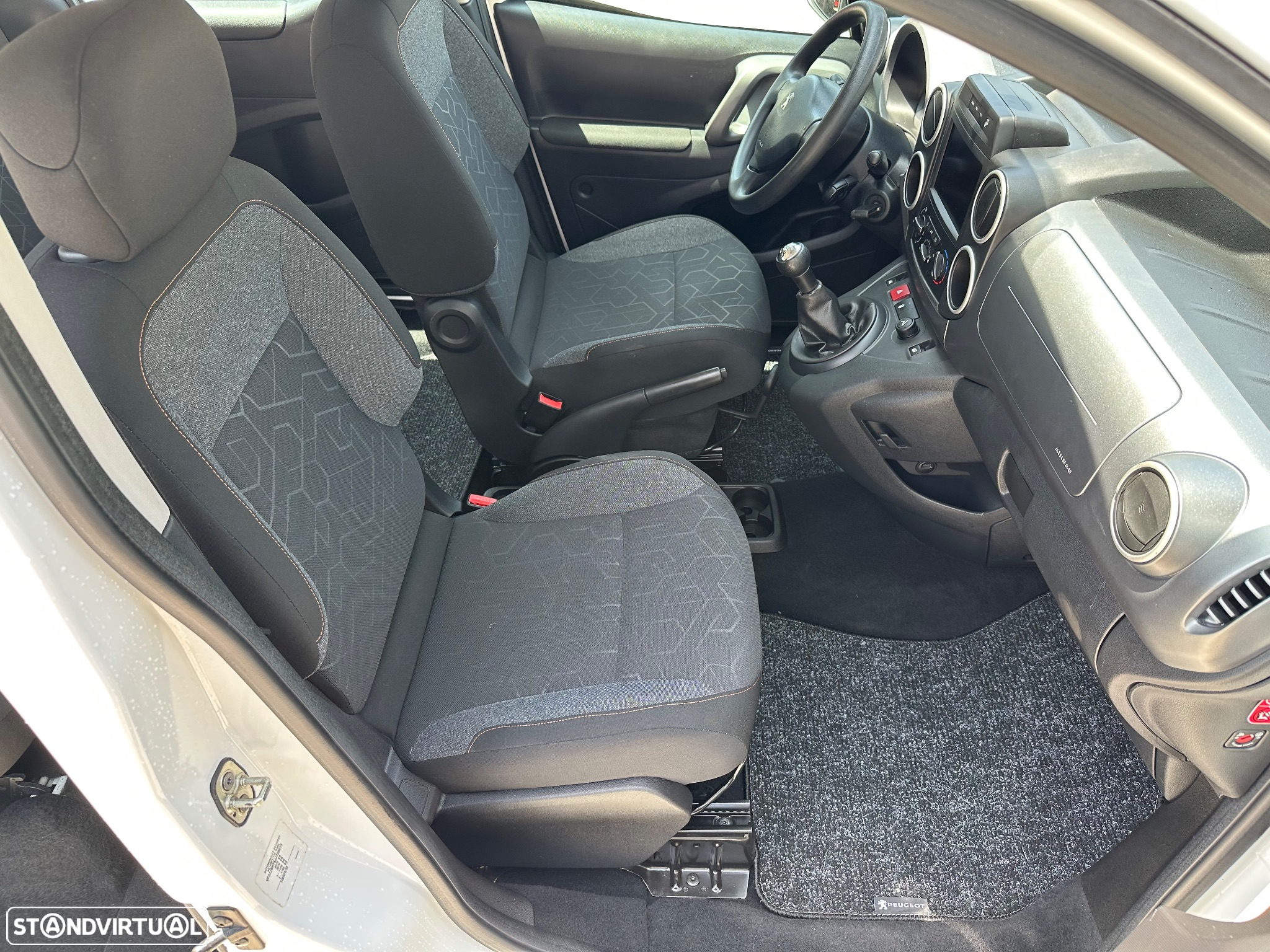 Peugeot Partner 1.6 BlueHDi Confort - 11
