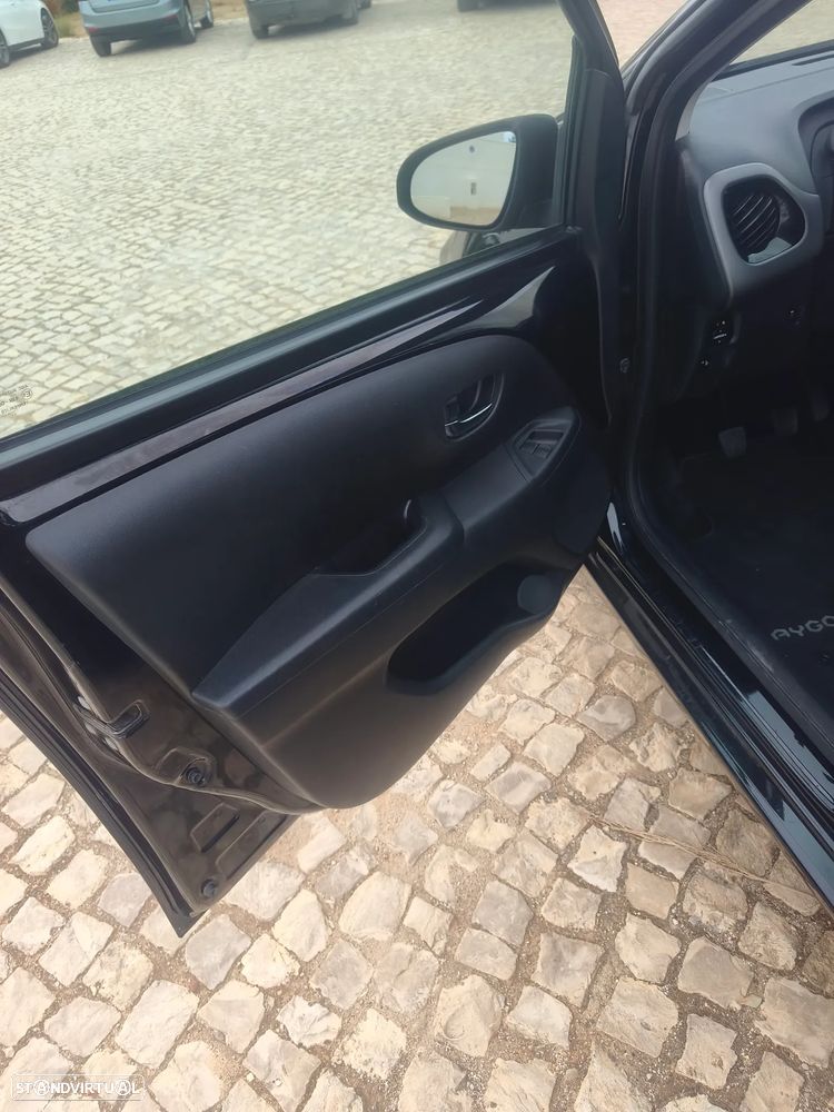 Toyota Aygo 1.0 X-Play - 6
