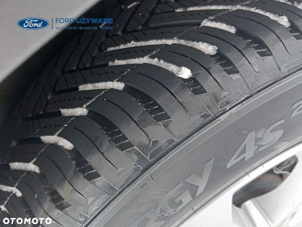 Ford Kuga - 28