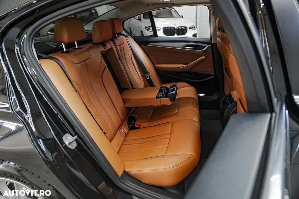 BMW Seria 5 530e Aut. Luxury Line - 10