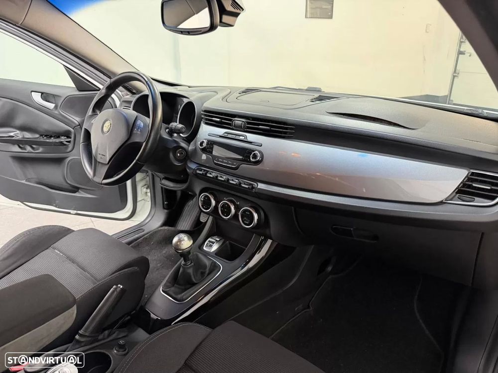 Alfa Romeo Giulietta 1.6 JTDM Trofeo - 9