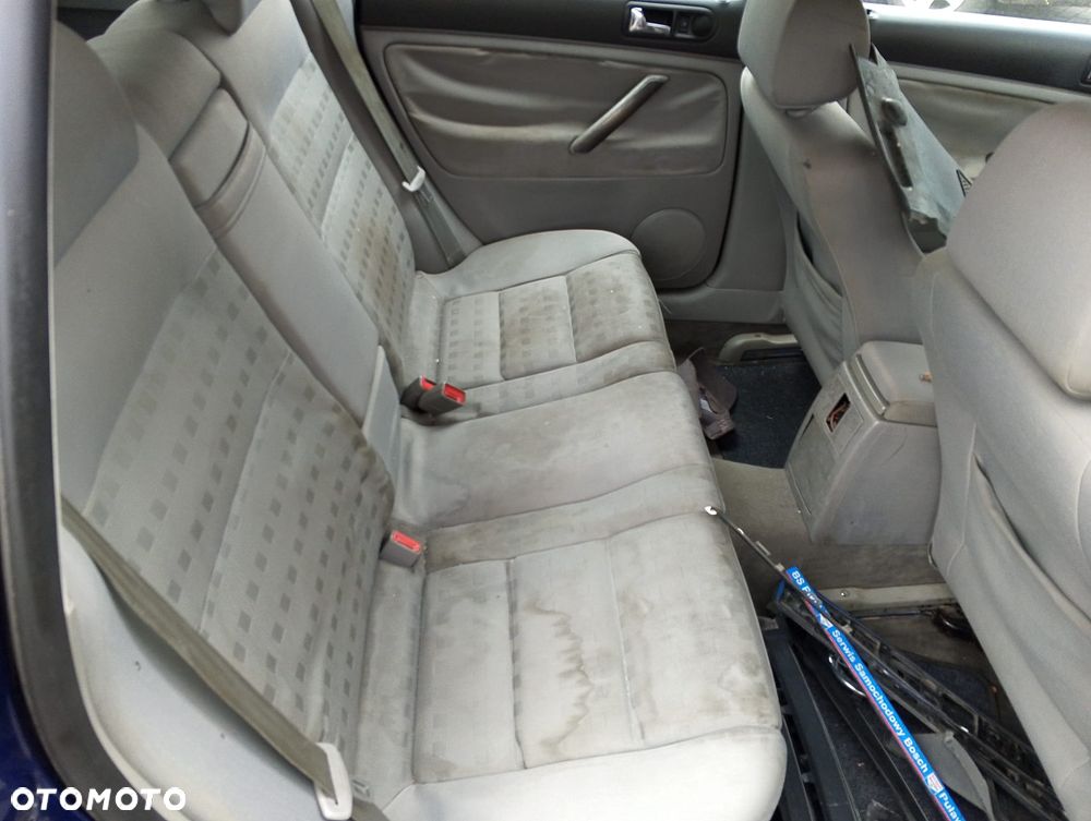 Volkswagen Passat B5 FL (00-05r.) 1.9 TDI 130KM. Silnik AWX Skrzynia FRK/ELN/DQS/FRF lakier C5X LC5X 8J.Cały na części. GWARANCJA !!!  Przód Tył Zestaw Komplet Drzwi Klapa Zderzak Błotnik Maska Grill Atrapa Szyba Pas Lampa Lusterko Boczki Fotel Kanapa Kokpit Deska Rozdzielcza Przełącznik Włącznik Sterownik Przewody Wiązka Instalacja Moduł Komputer Czujnik Listwa Pompa Alternator Wtryski Głowica Rozrusznik Kompresor Sprzęgło Dwumas Silnik Skrzynia ABS Klimatyzacji Paliwa Wspomagania Kolektor Turbina Przepustnica Zawór Chłodnica Koło Hak Belka Sanki Zawieszenie Mcpherson Półoś Amortyzator Wydech Tłumik Zacisk Most - 7
