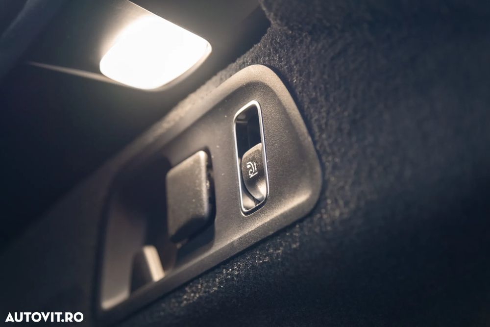 Mercedes-Benz GLE - 36