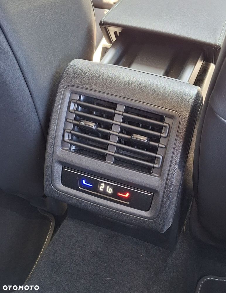 Volkswagen Golf - 22