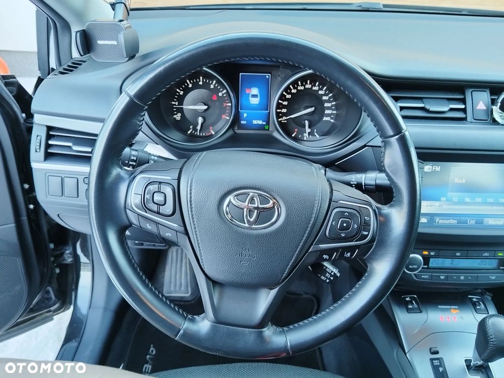 Toyota Avensis 1.8 Premium MS - 28