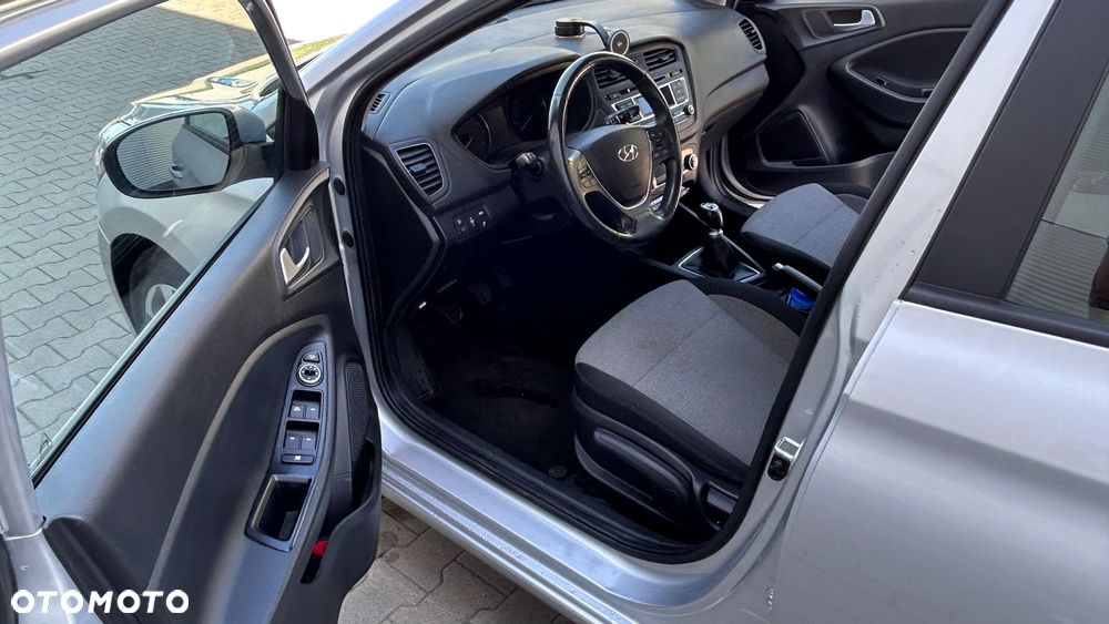 Hyundai i20 1.2 BlueDrive Comfort - 12