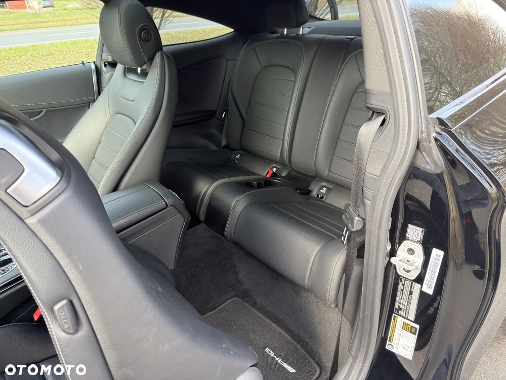 Mercedes-Benz Klasa C 300 9G-TRONIC Night Edition - 17