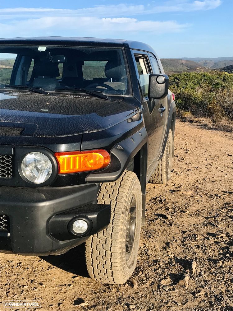 Toyota FJ Cruiser - 14