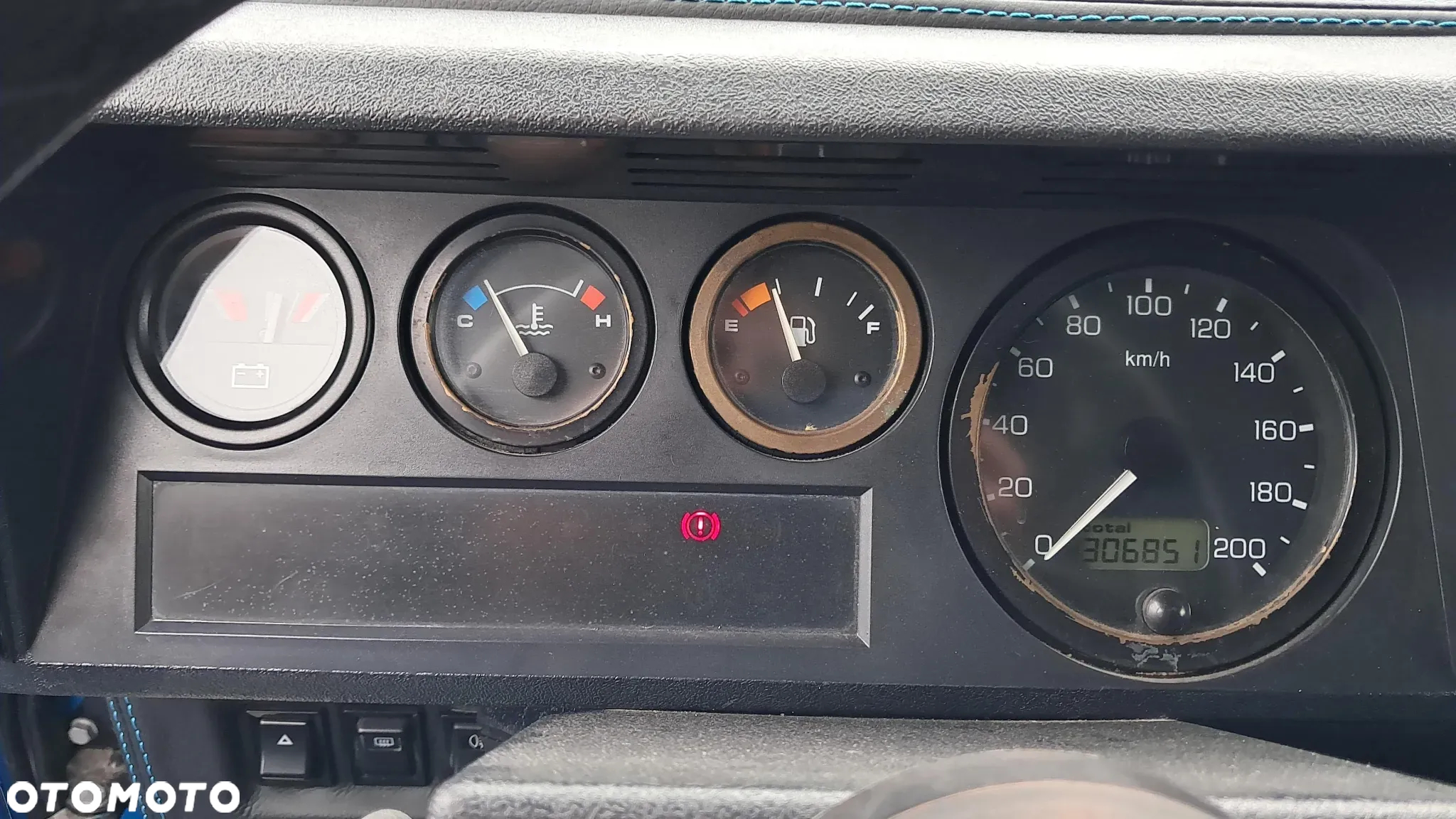 Land Rover Defender 90 2.5 TDI - 12