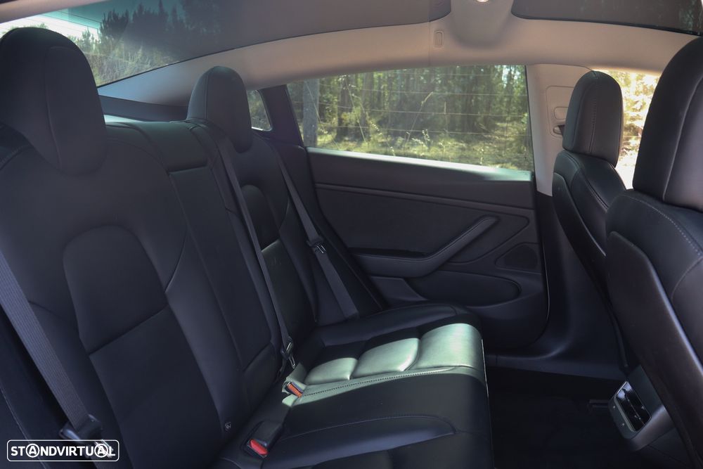 Tesla Model 3 - 11