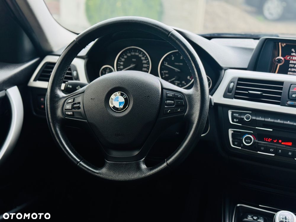 BMW Seria 3 316d DPF Edition Exclusive - 24