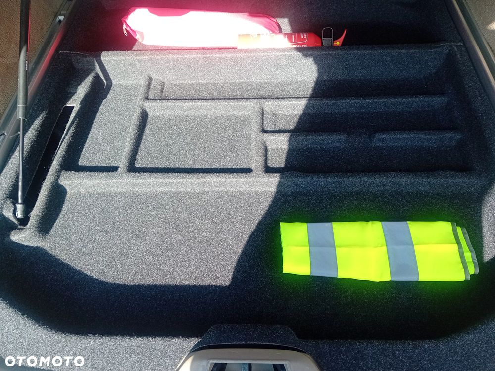 Volvo XC 70 D5 AWD Summum - 20