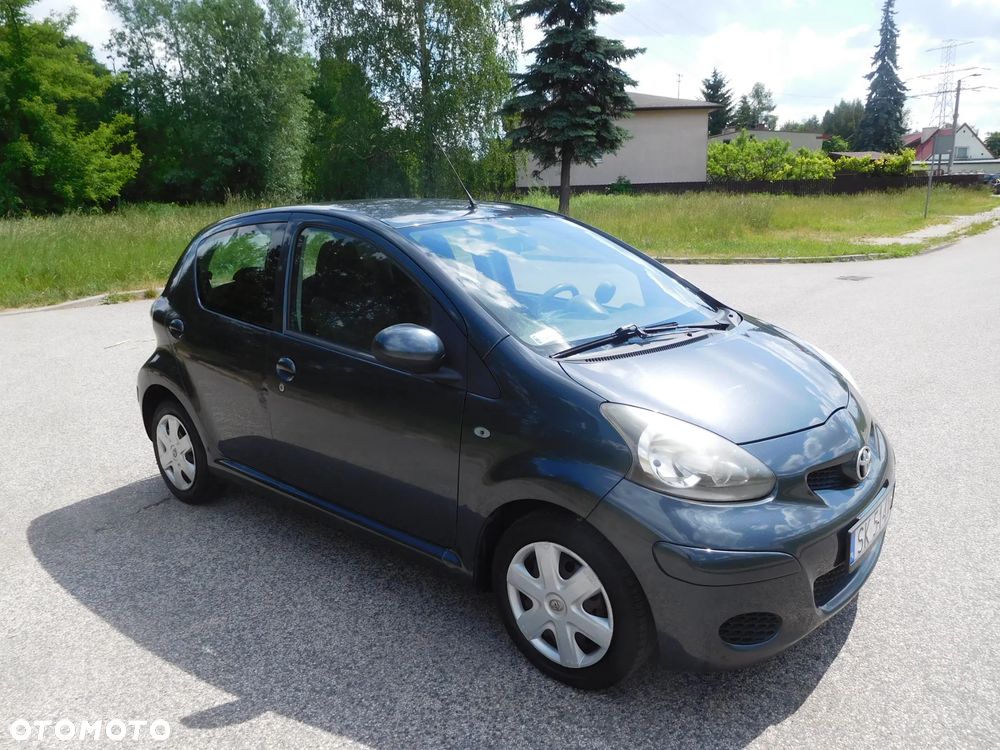 Toyota Aygo City - 2