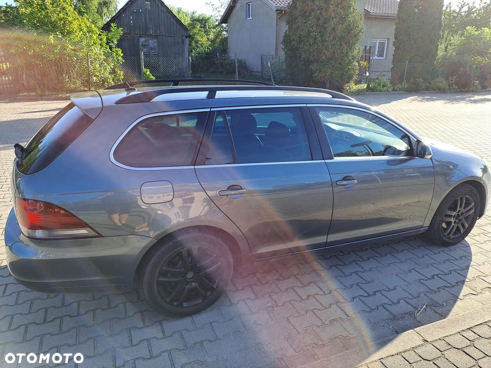 Volkswagen Golf VI 1.6 TDI Comfortline - 16