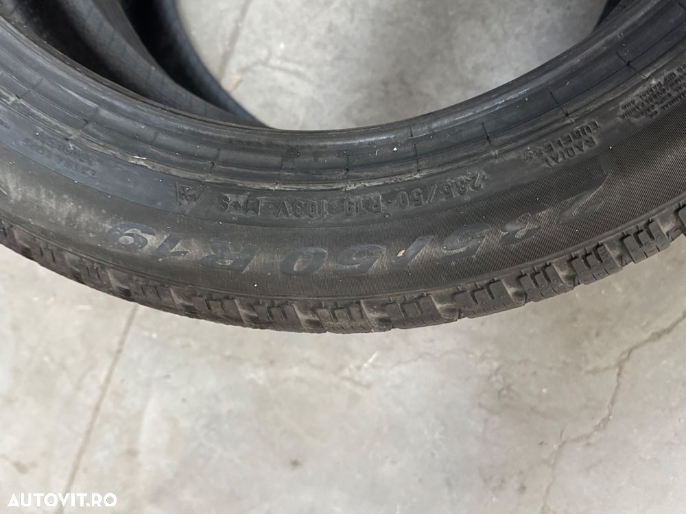 Vând 2 anvelope 235/50/19 Pirelli de iarnă noi - 4