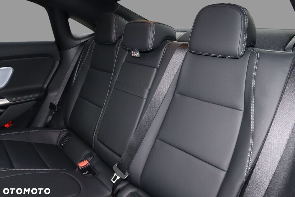 Mercedes-Benz CLA - 10