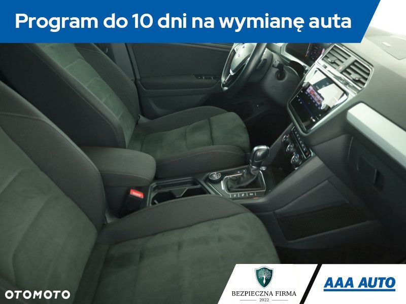Volkswagen Tiguan - 9