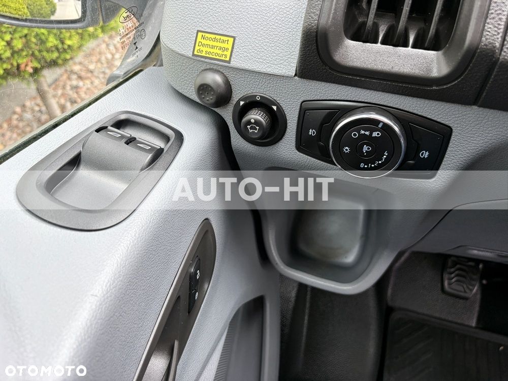 Ford Transit - 33