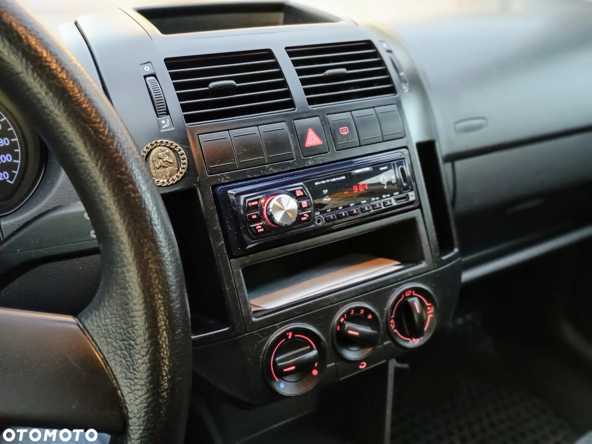 Volkswagen Polo 1.4 16V Basis - 27