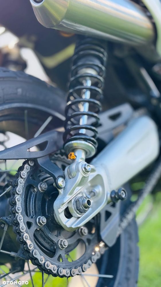 Triumph Scrambler - 5