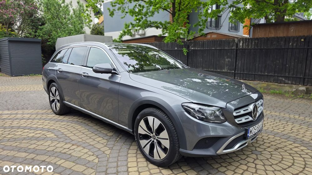 Mercedes-Benz Klasa E 220 d 4-Matic All-Terrain - 2
