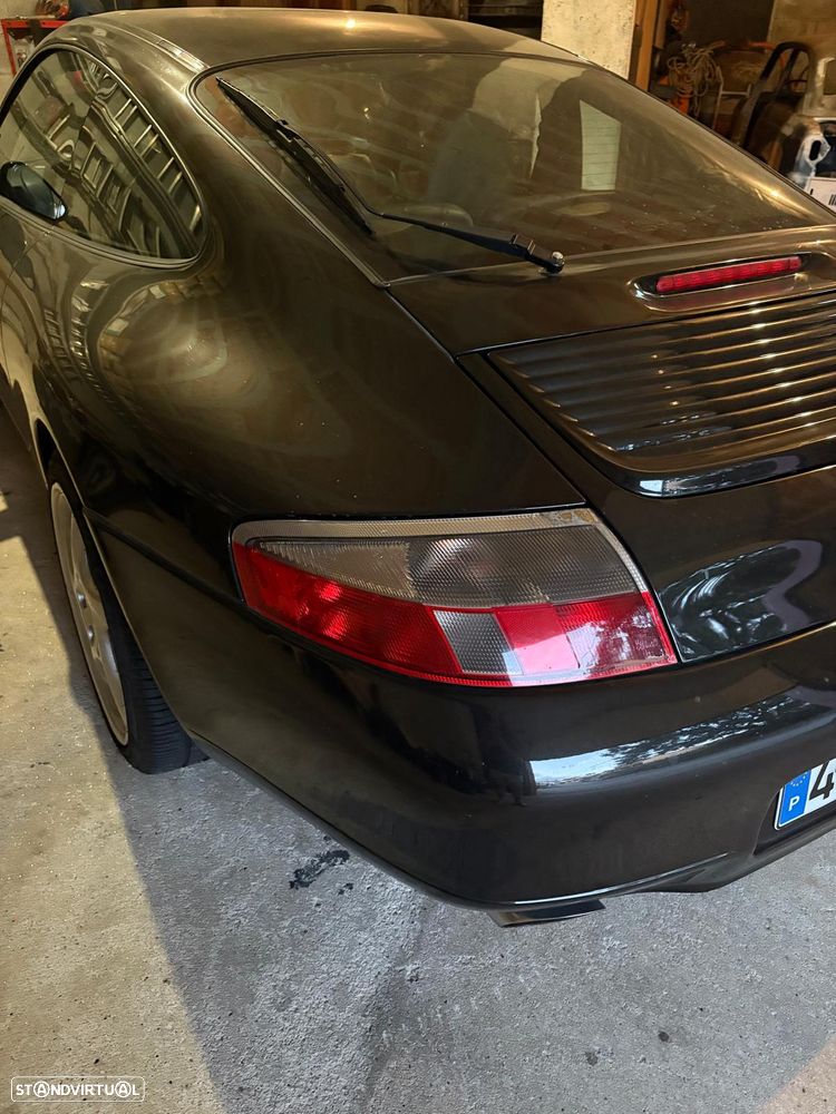 Porsche 911 (996) Carrera Coupé - 2