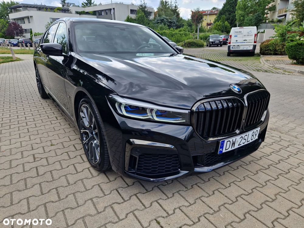 BMW Seria 7 745e - 1