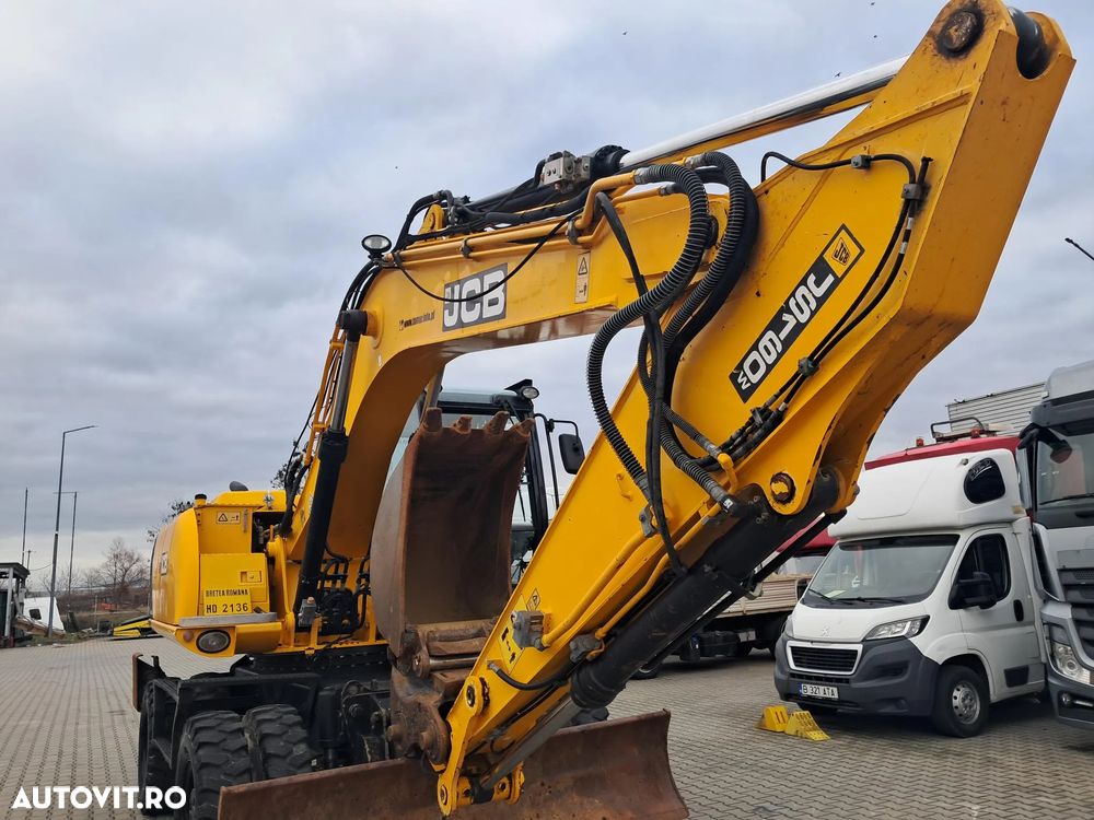 JCB js160w excavator pe roti - 16