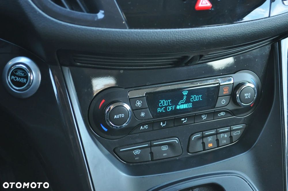 Ford Kuga 1.6 EcoBoost 4WD Titanium Plus - 19