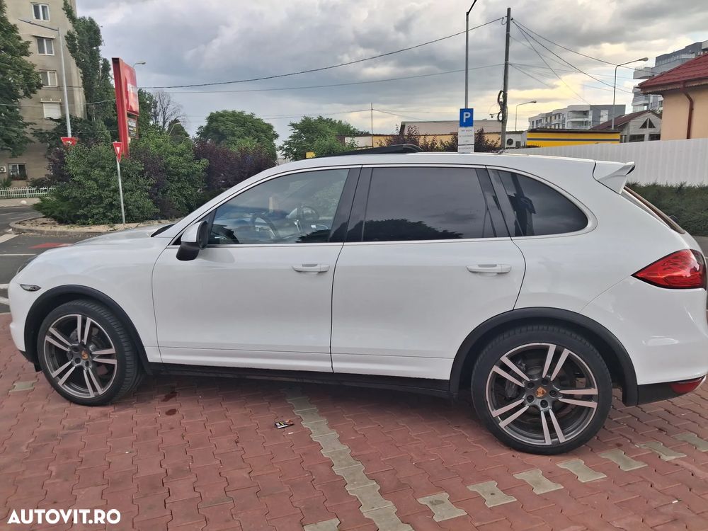 Porsche Cayenne - 8