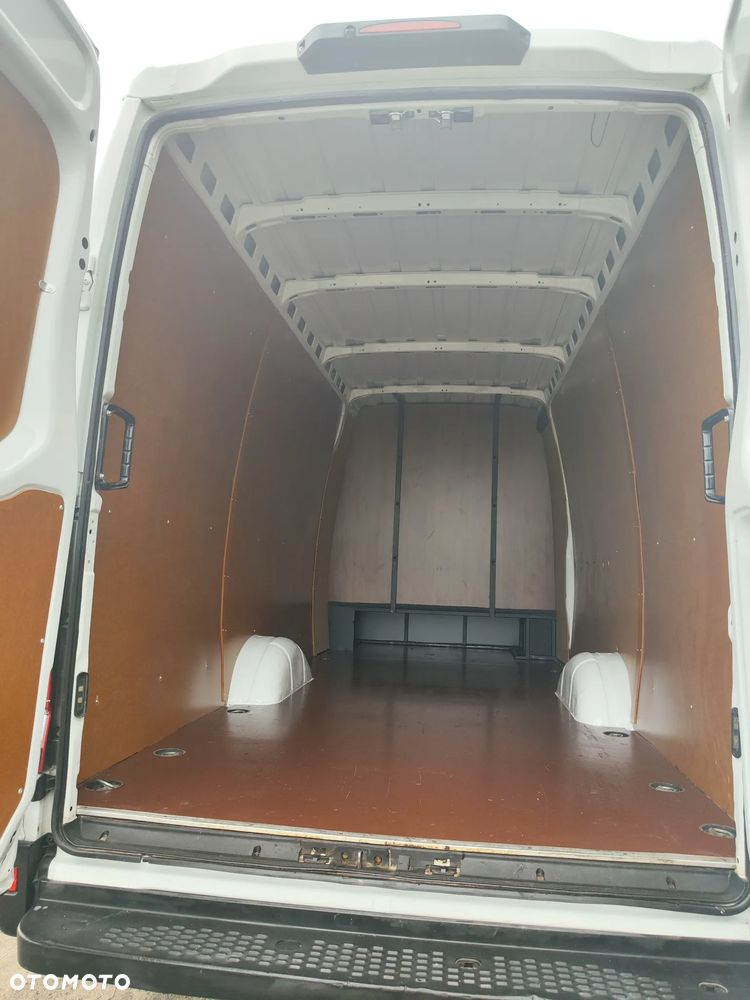 Iveco Daily 35S14 maxi brygadówka 7 osób - 8