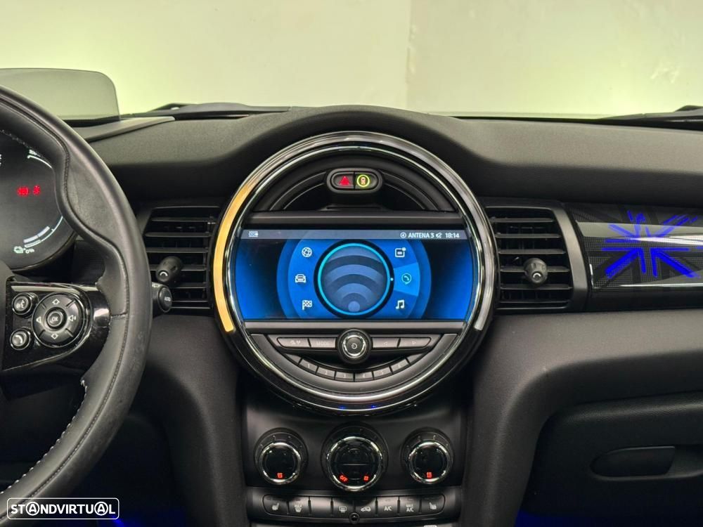 MINI 3 Portas Cooper SE Premium Essential - 35