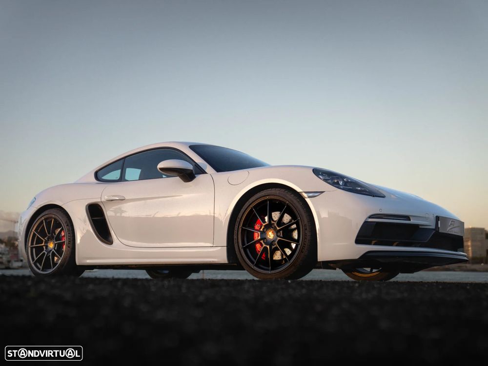 Porsche 718 Cayman GTS 4.0 - 3